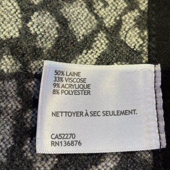 Cozy Snow Leopard Poncho Wrap - Picture 5 of 16